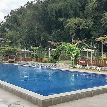 Reddoorz Near Wisata Paribendo Lawang Hotel Exterior foto