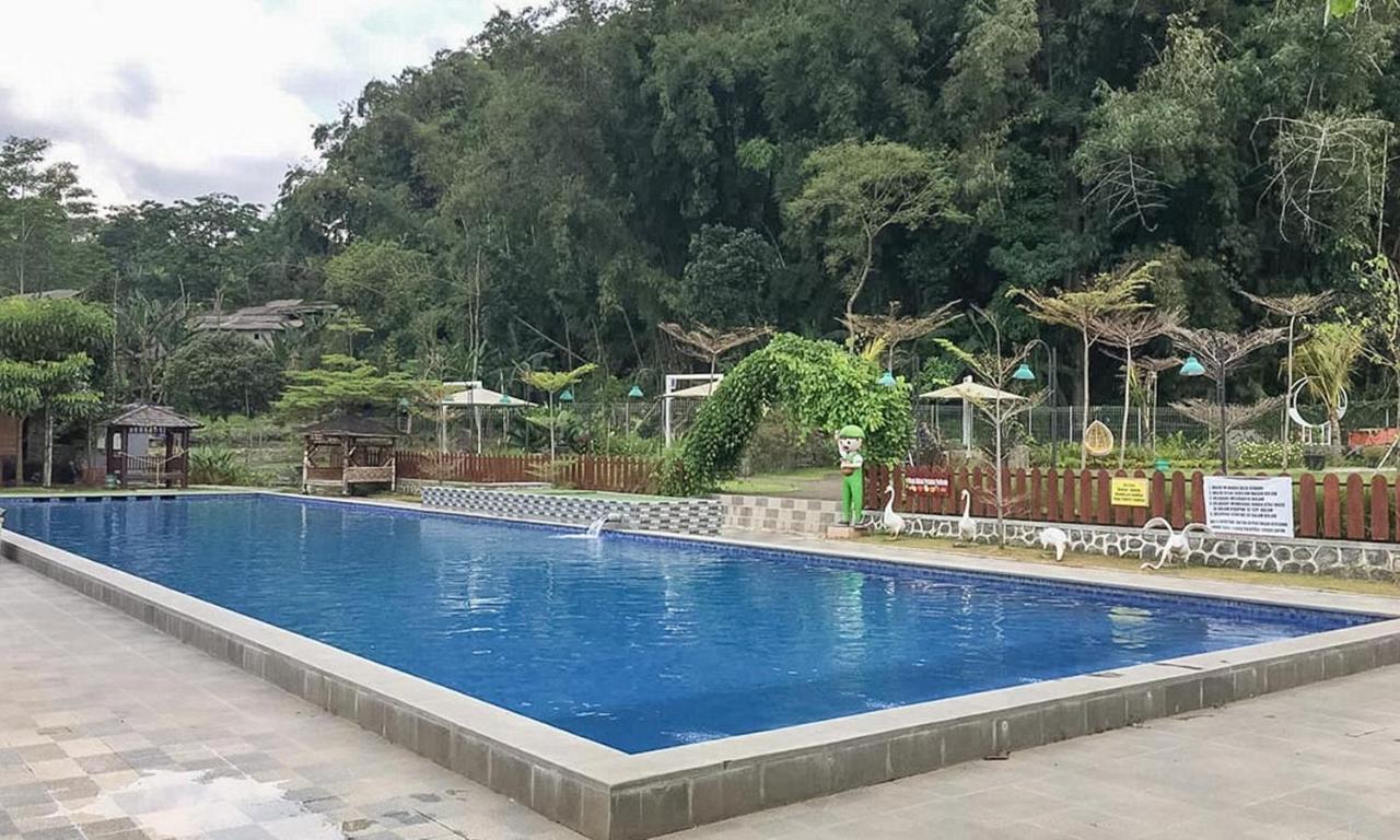 Reddoorz Near Wisata Paribendo Lawang Hotel Exterior foto