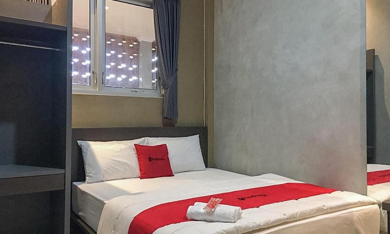 Reddoorz Near Wisata Paribendo Lawang Hotel Exterior foto